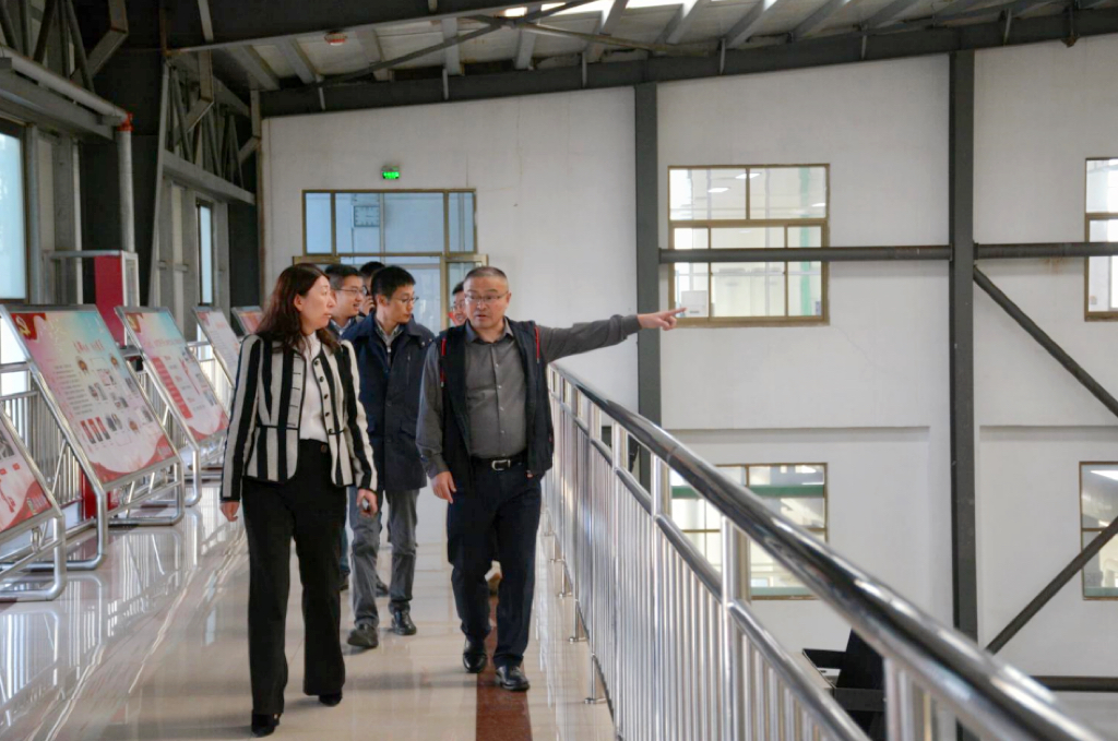 Shao Weihui, Chief operating officer of Nanjing Jinsilui Biology, visited Dongxiao Biology(图2)